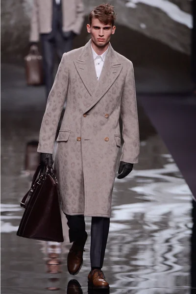 Look 1
